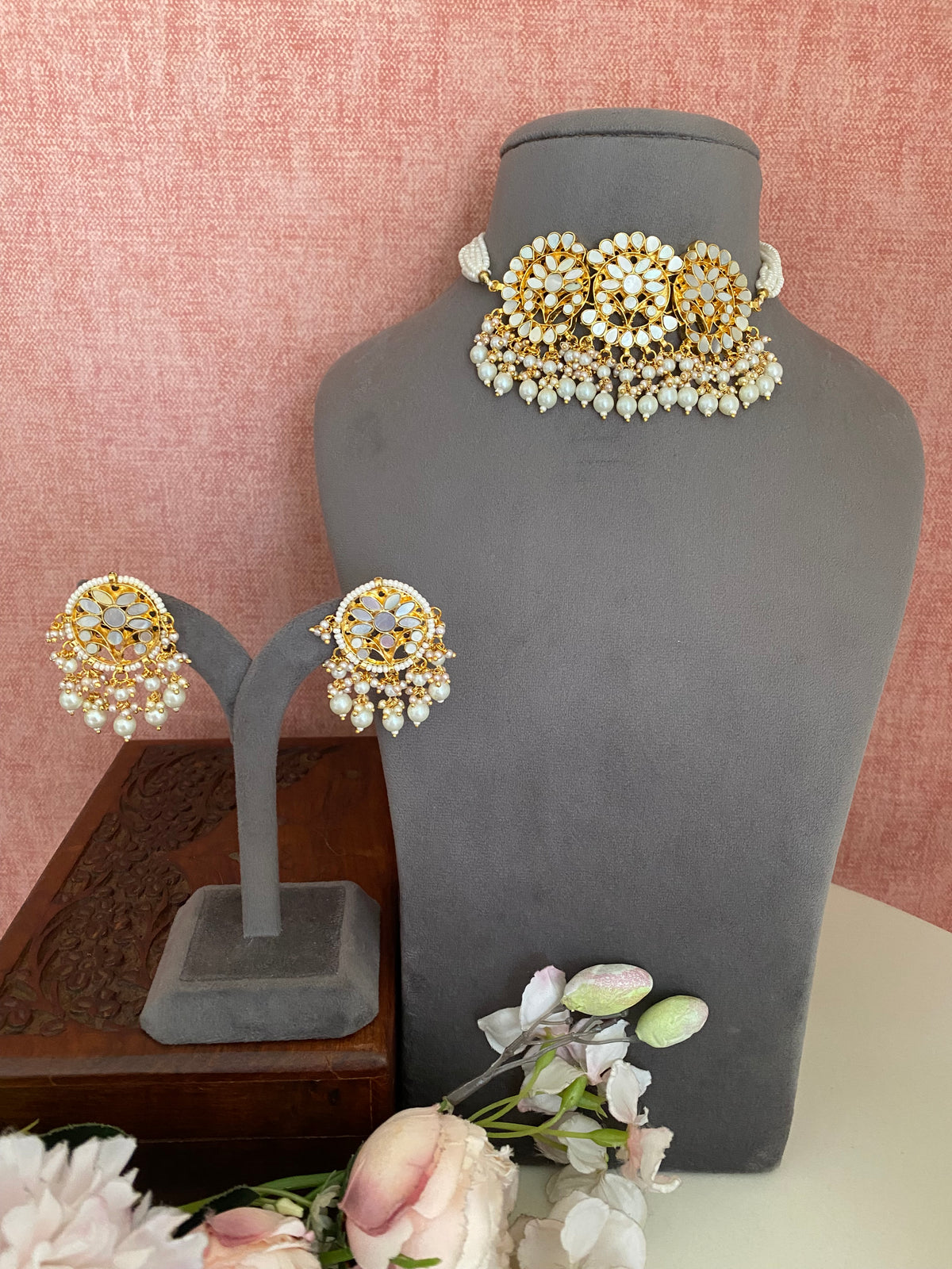 Mother of Pearl Choker set