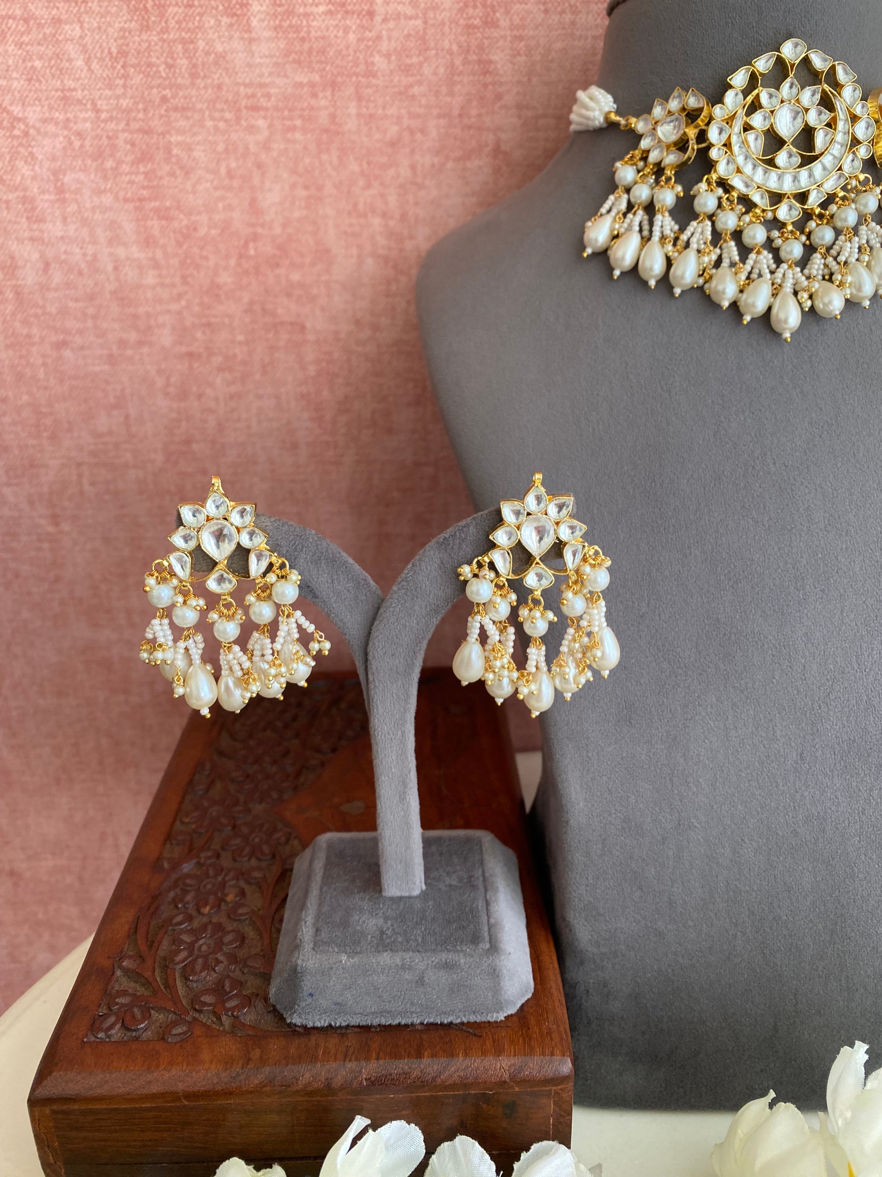 Gold plated White Kundan Choker Set