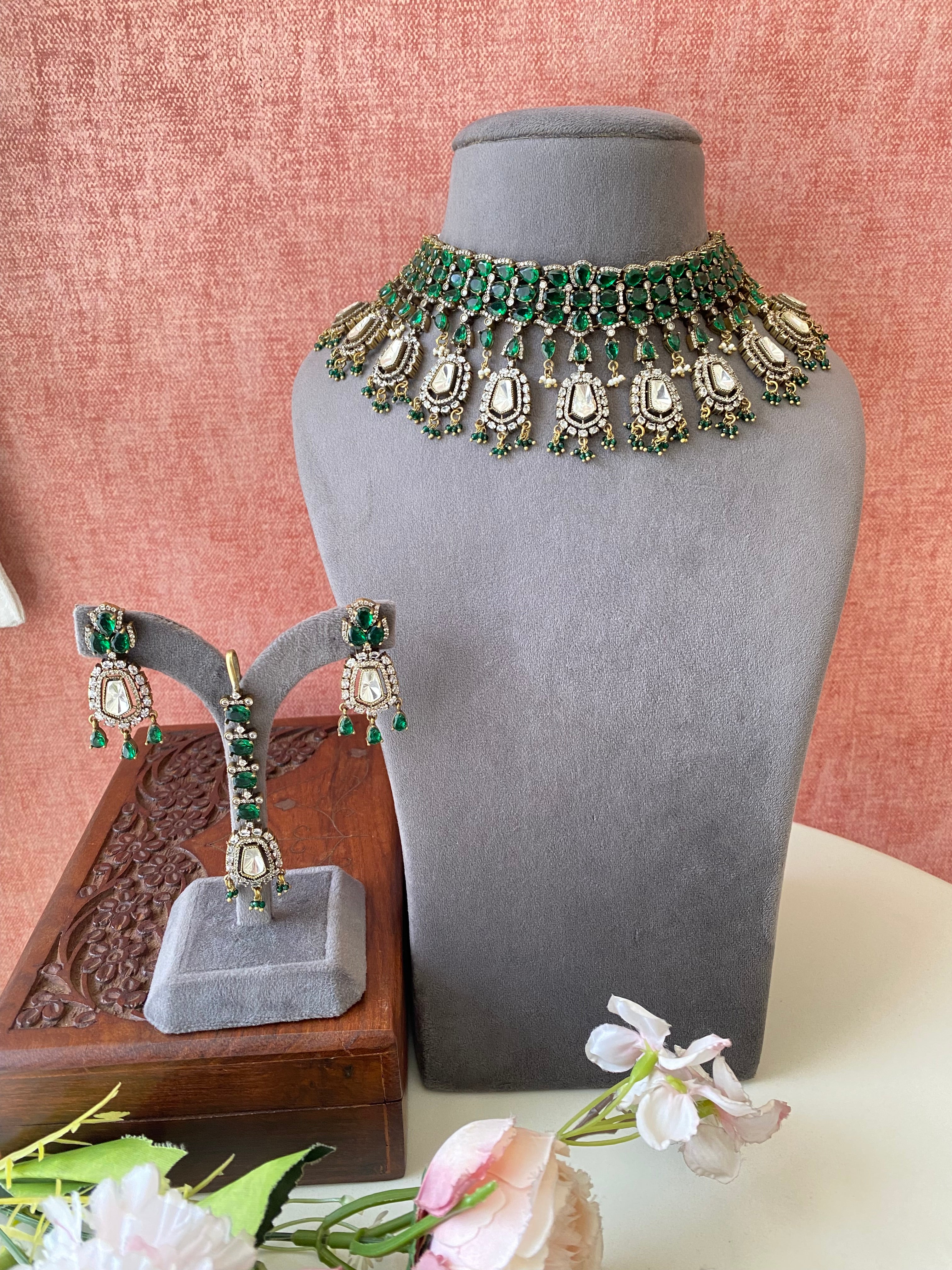 Silver plated Moissanite Green Necklace set