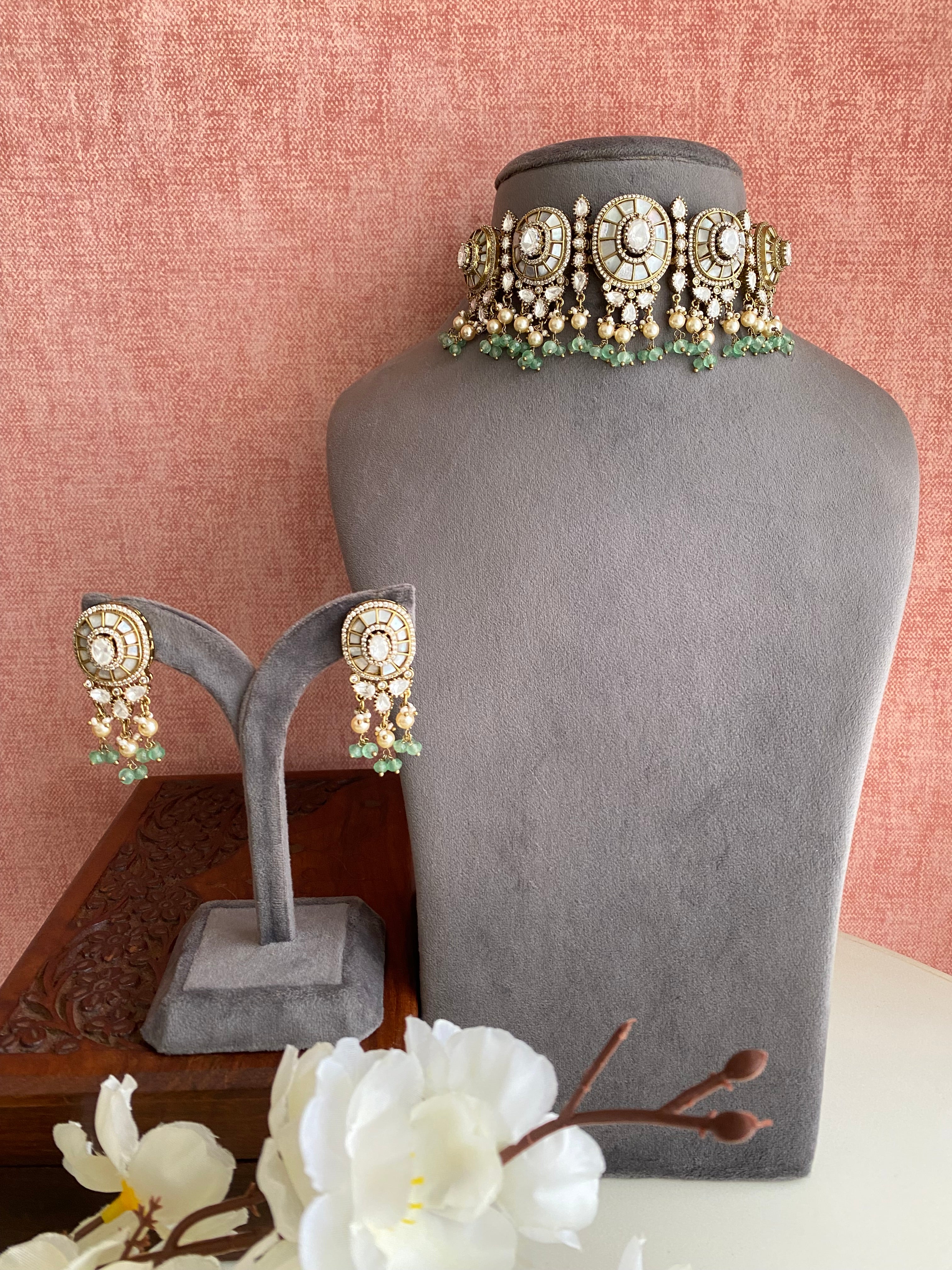 Mother of pearl and Polki Necklace set
