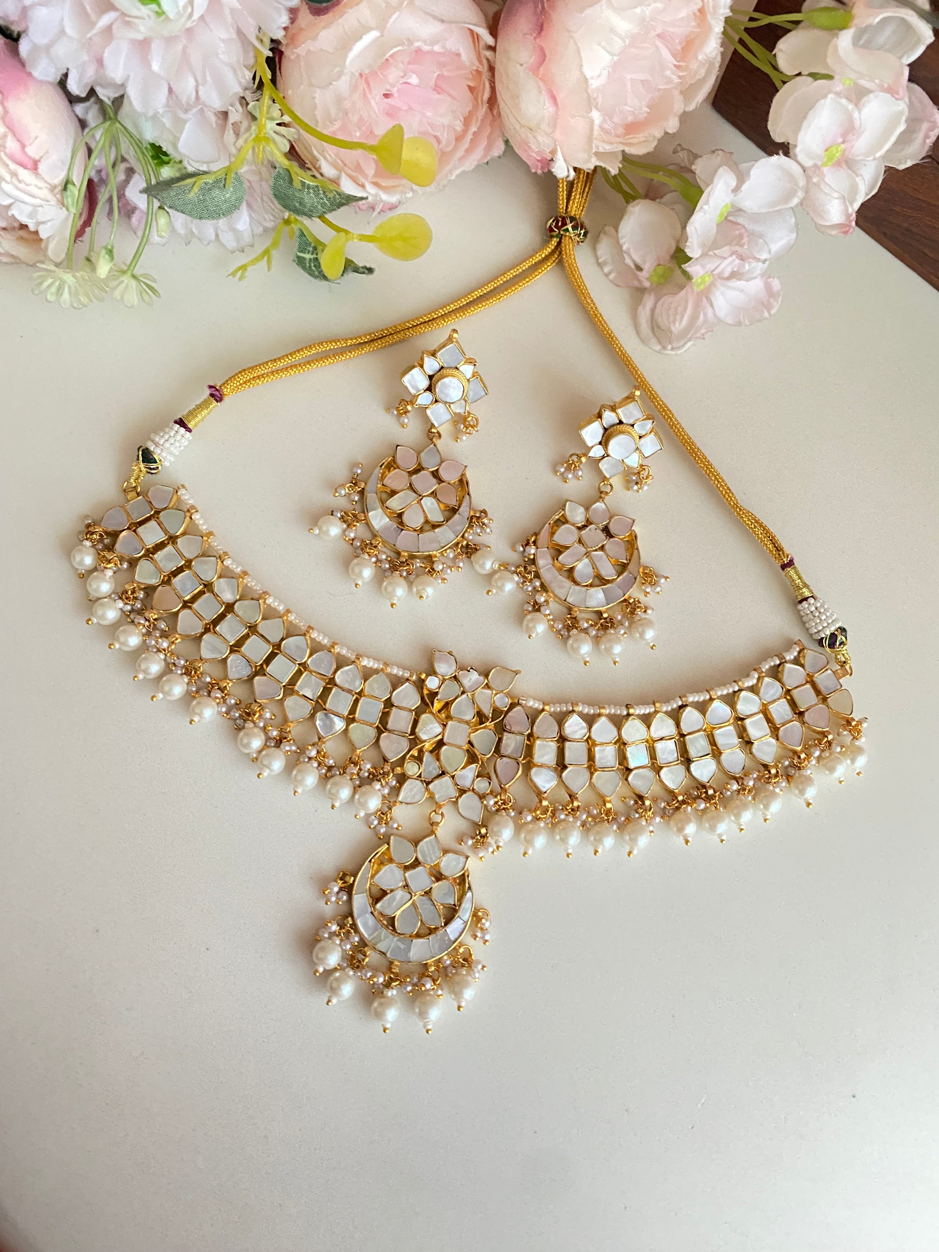 Mother of pearl choker set