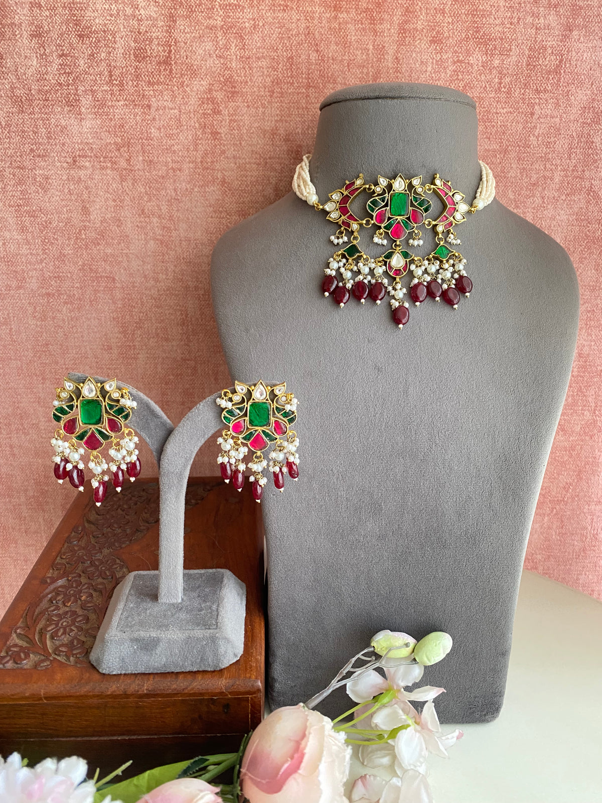 Gold plated Kundan choker Set