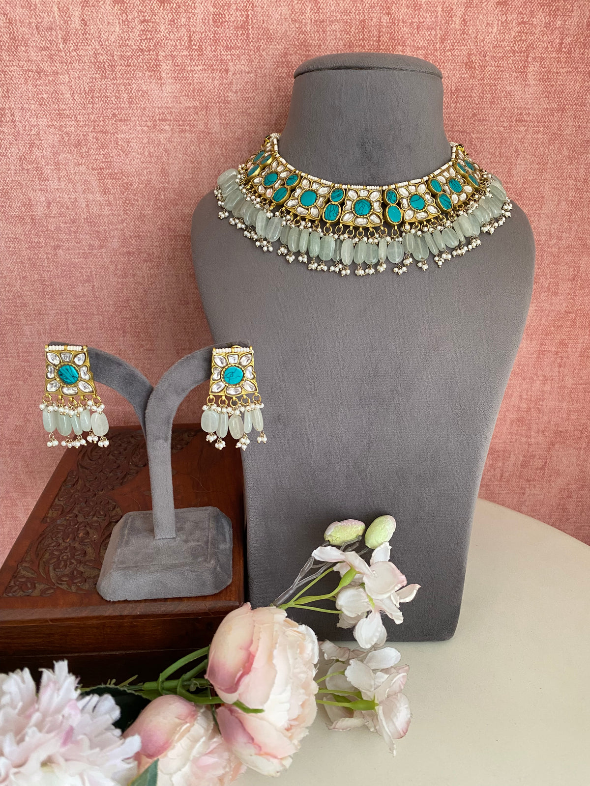 Gold plated Turquoise Kundan choker Set