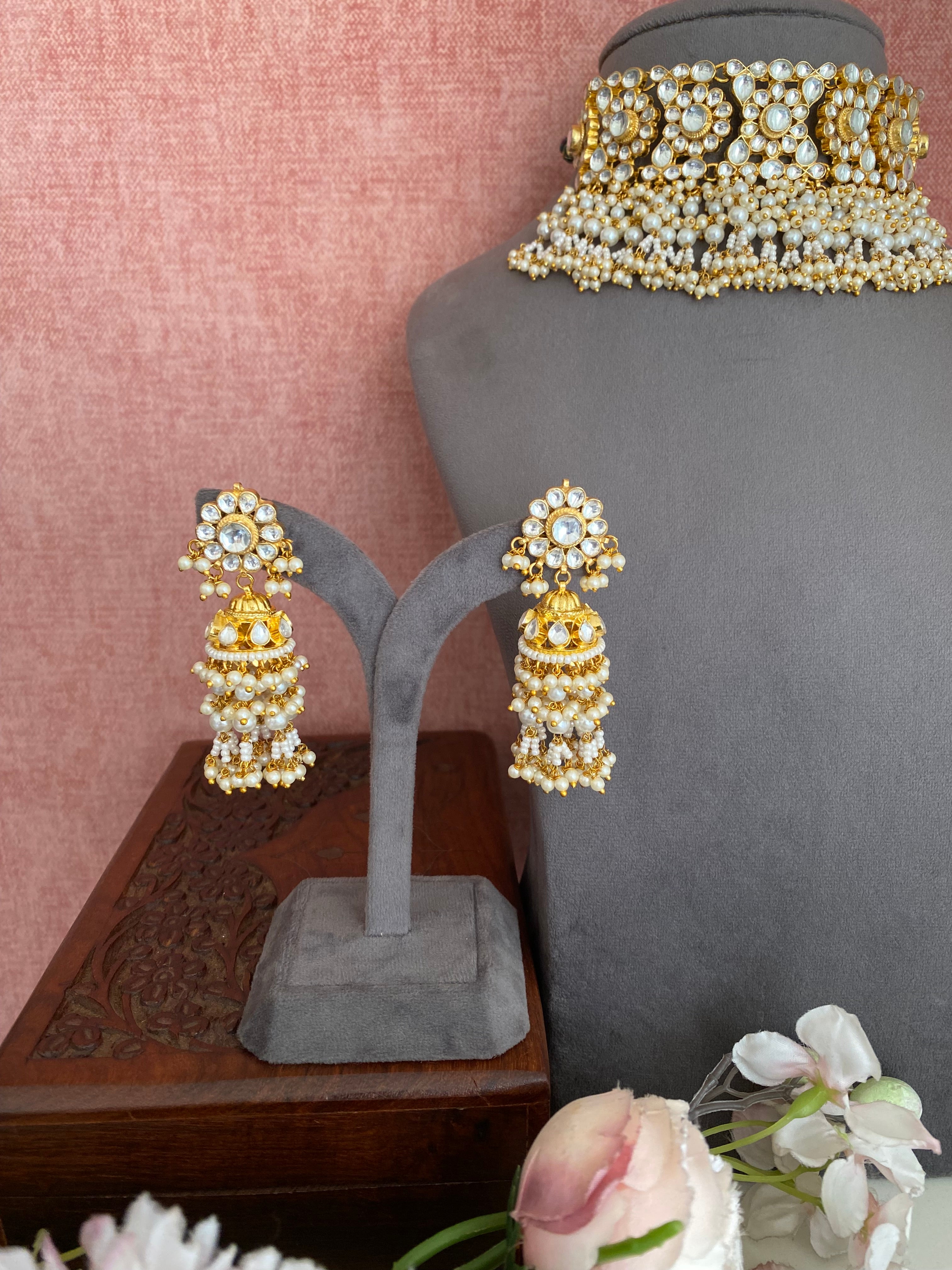 Gold plated Kundan choker Set