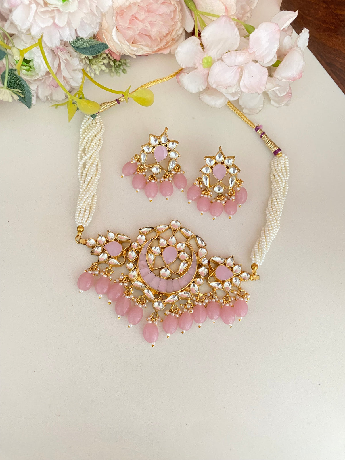 Gold plated Kundan choker Set