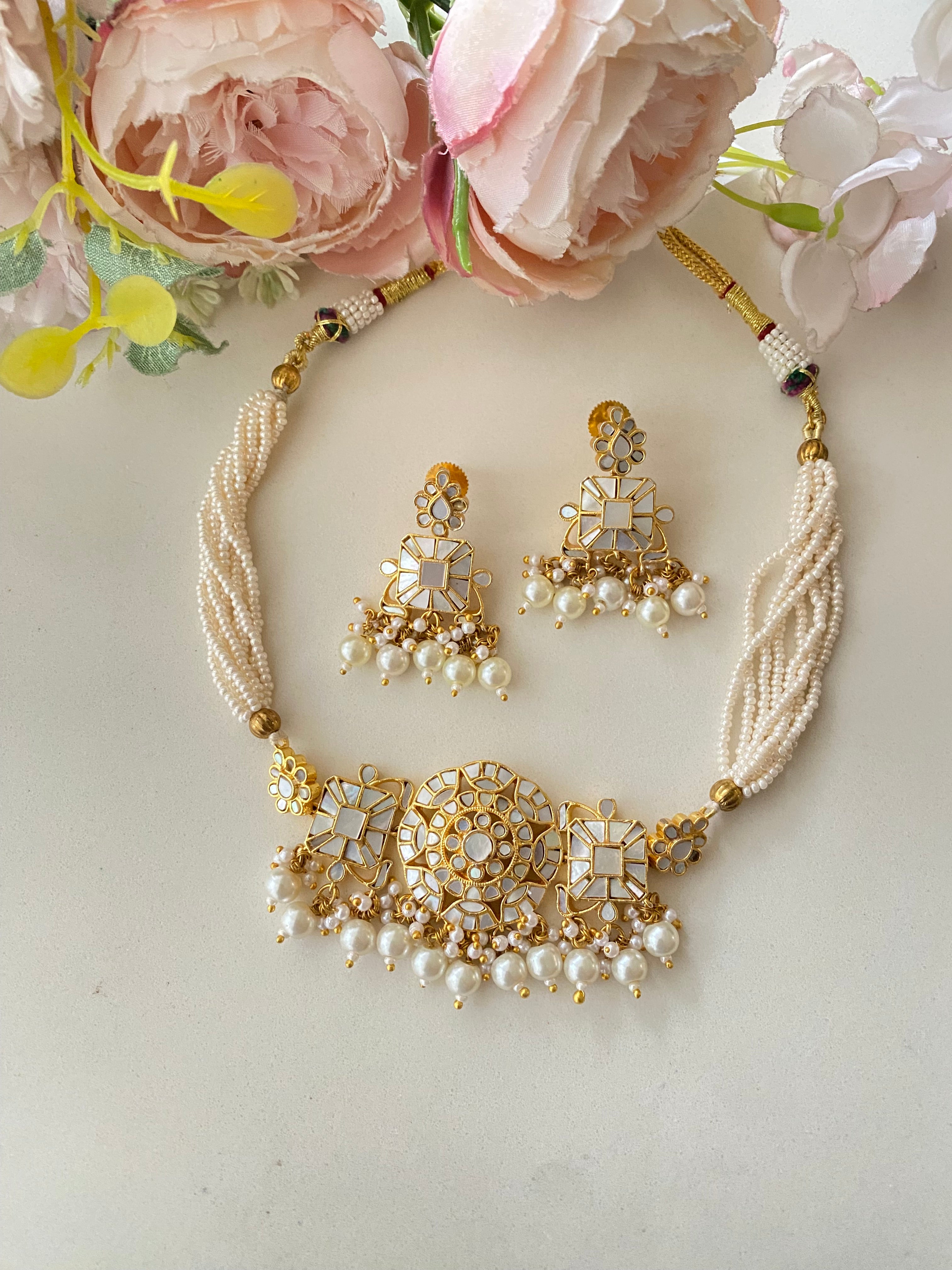 Mother of Pearl Choker set
