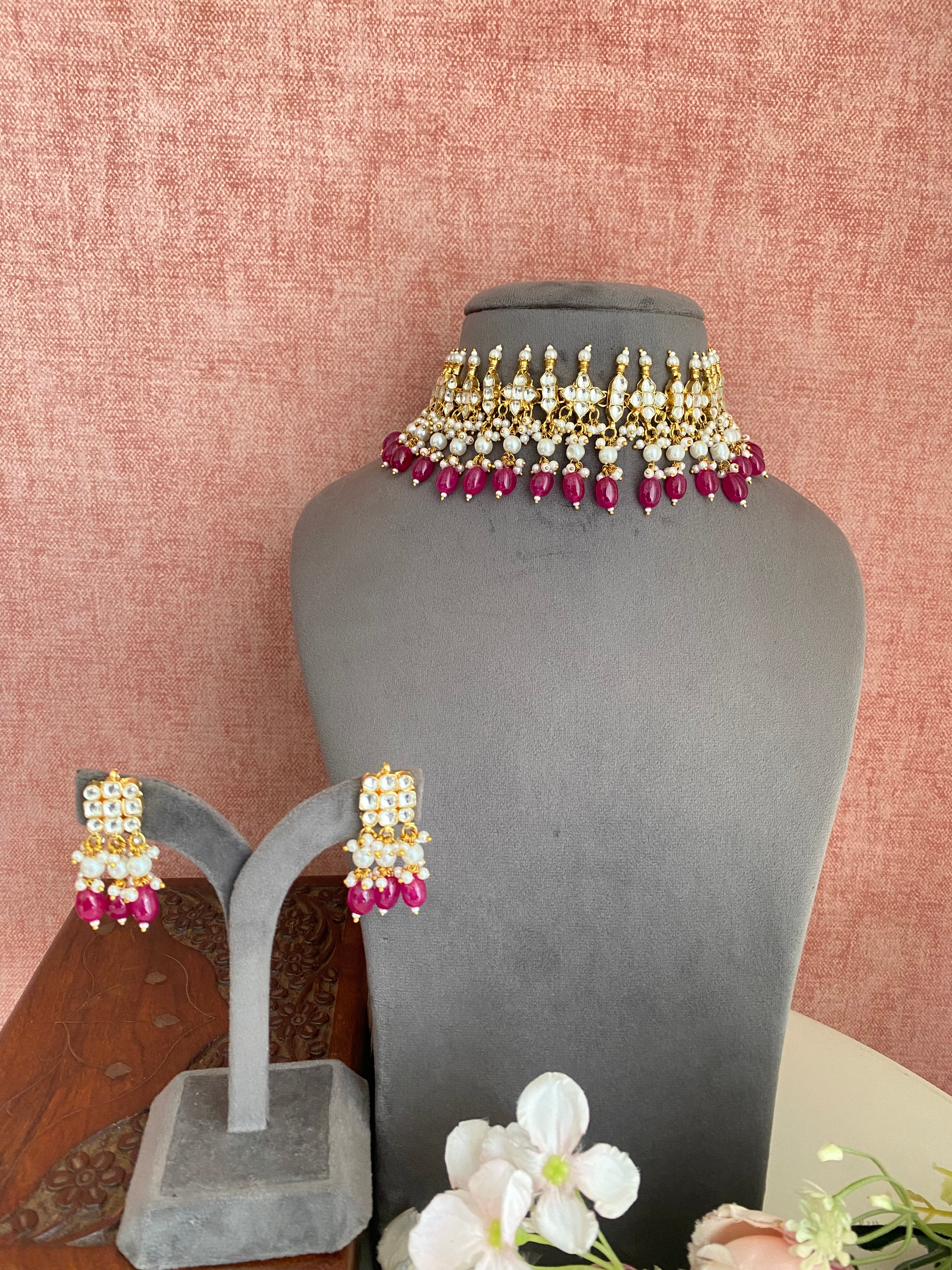 Kundan Chokar Set in pink brads