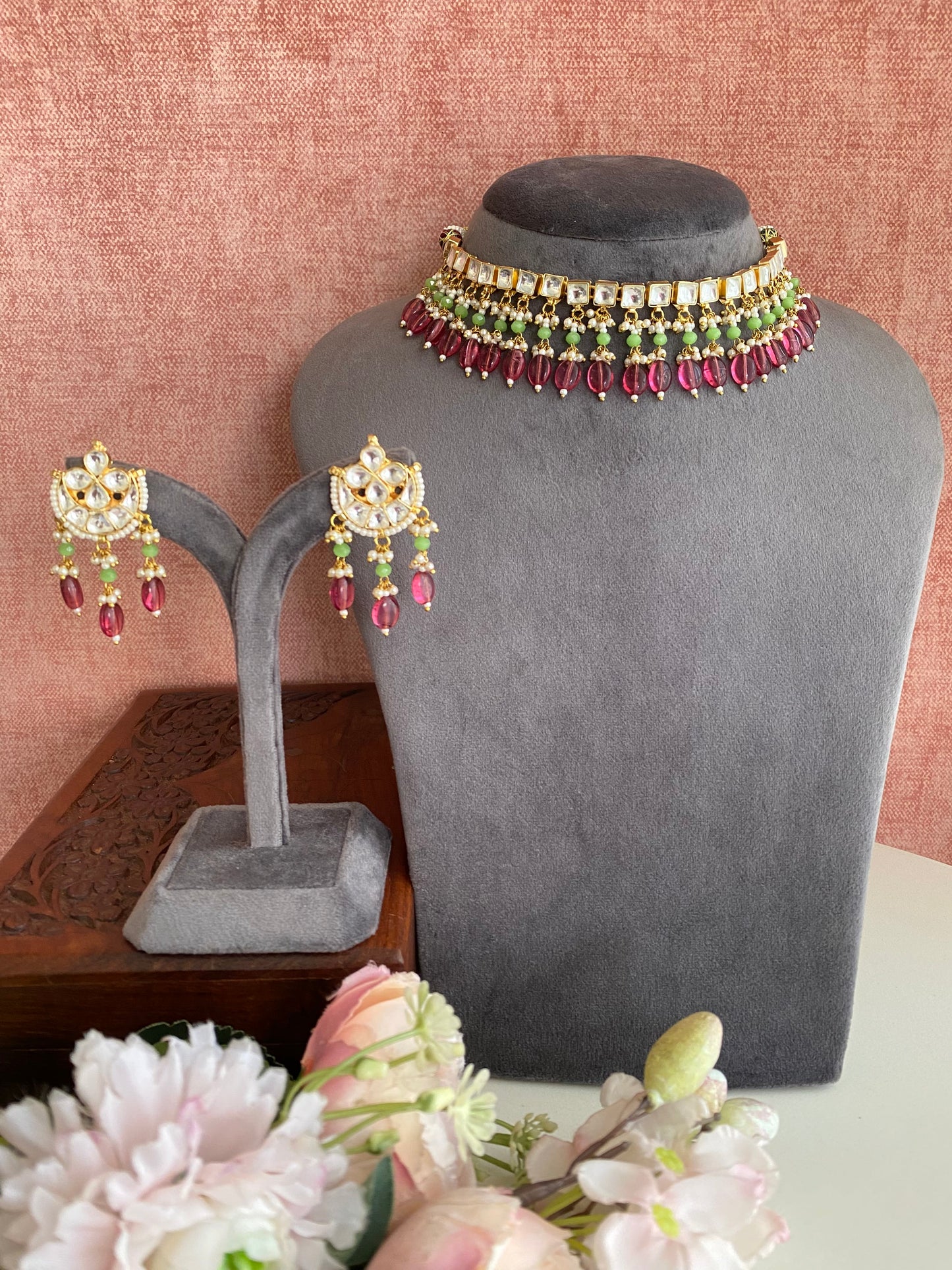 Gold plated Kundan Choker Set in Pink beads