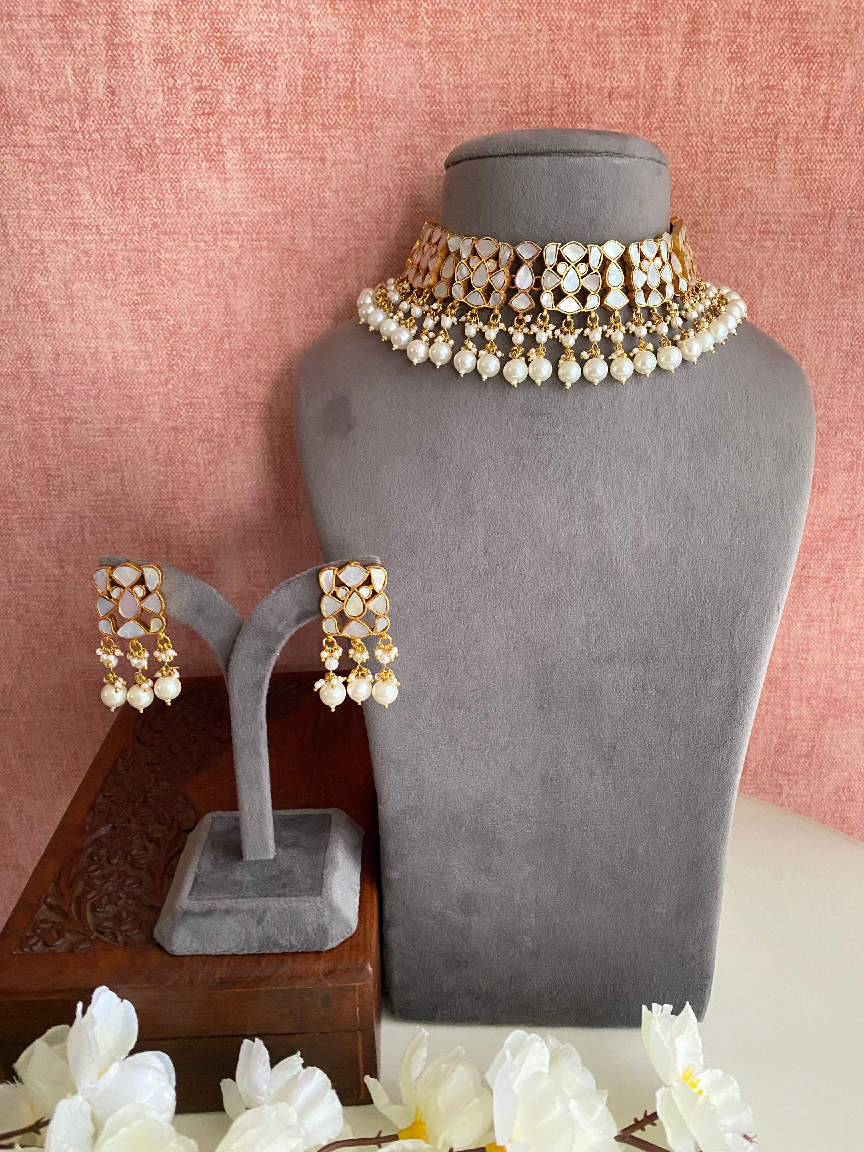 Mother of Pearl Choker set