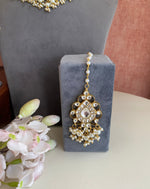 Kundan necklace set in pearls