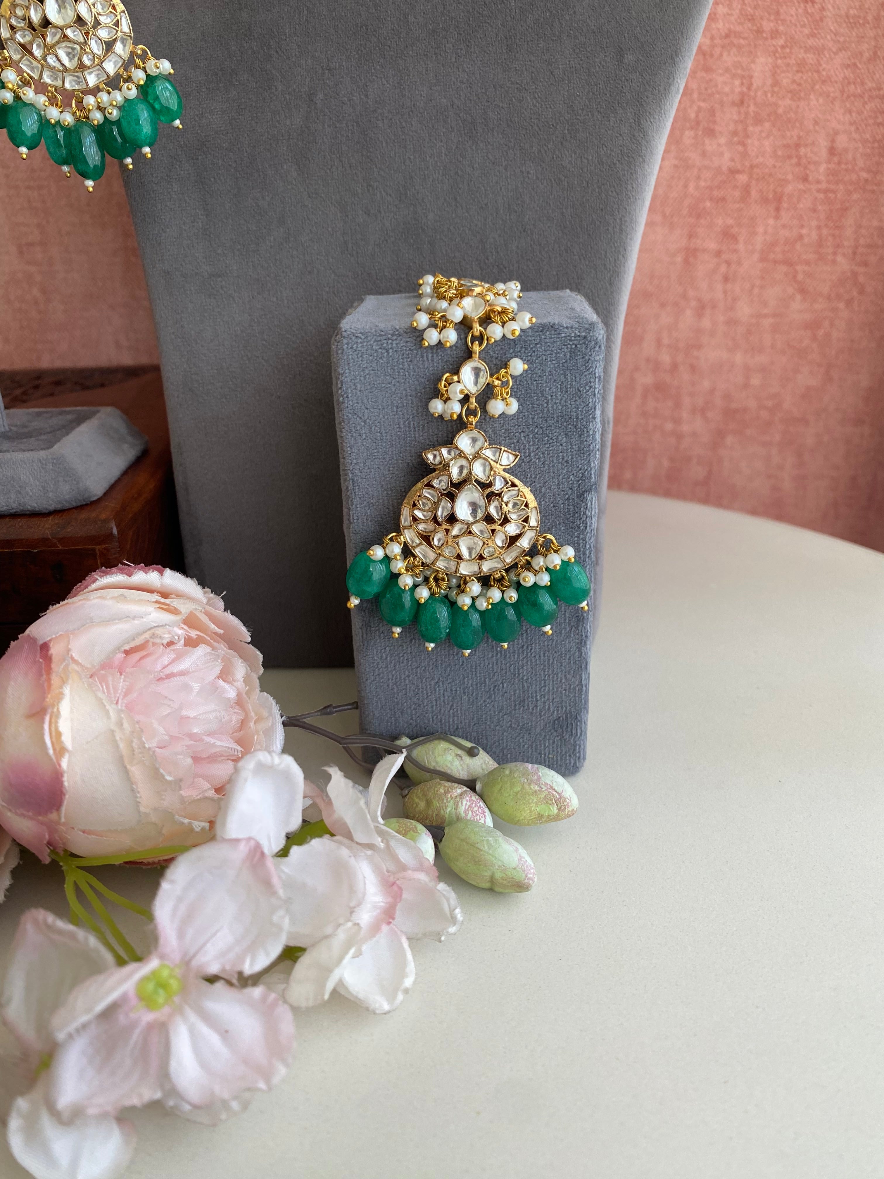 Gold plated Kundan Choker Set in Green Drops
