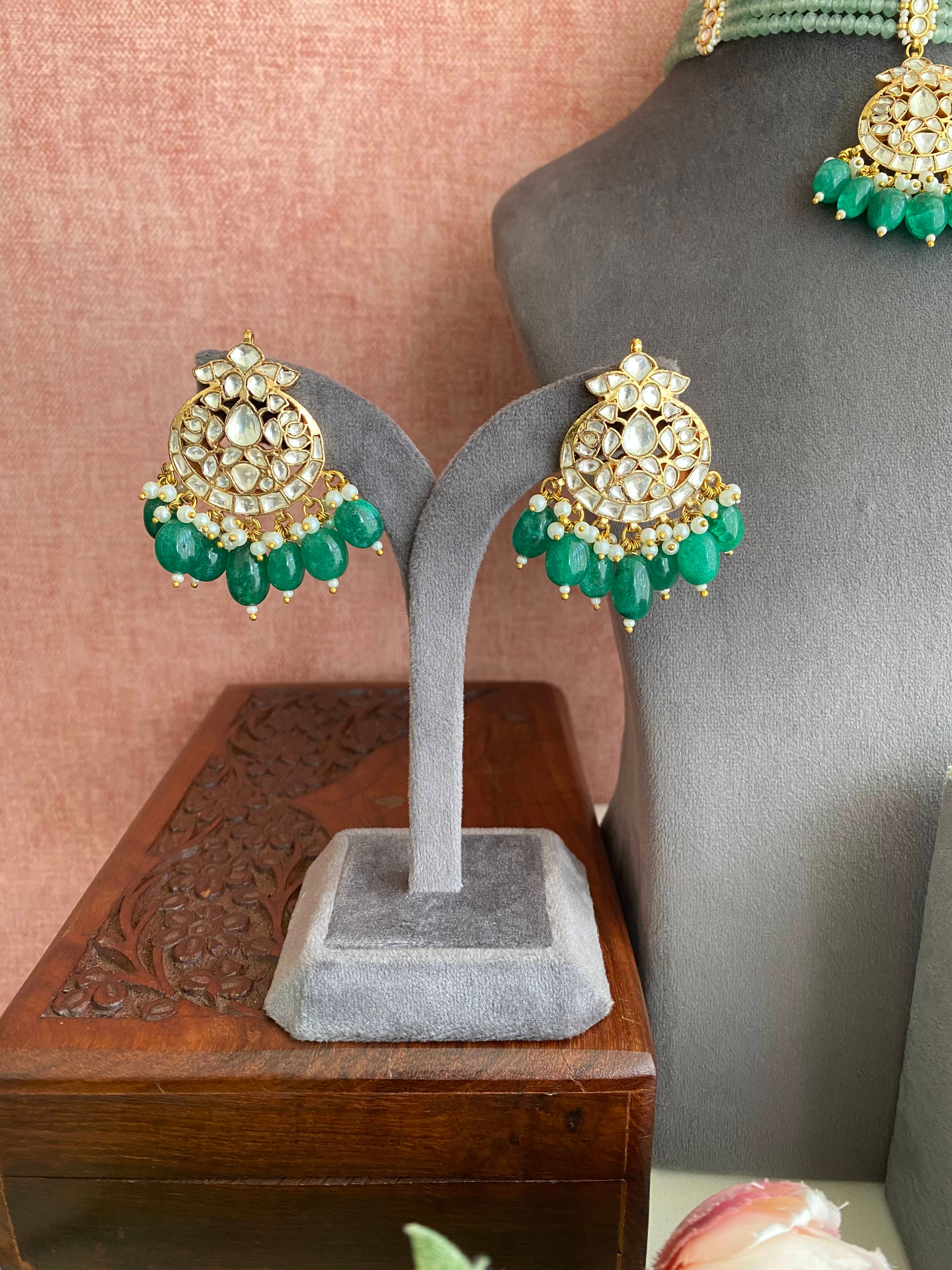 Gold plated Kundan Choker Set in Green Drops