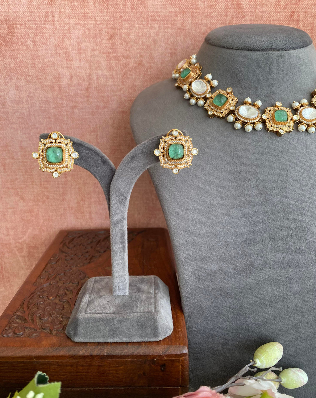 Mint stone necklace set