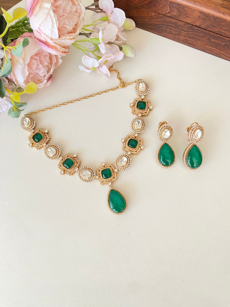 Green Stone Necklace Set