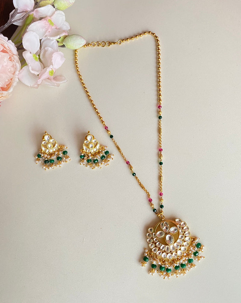 Kundan Pendant in green beads