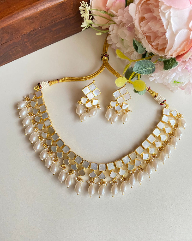 Mother of pearl Necklace Set