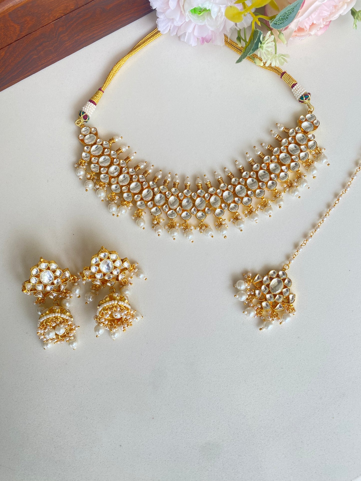 Kundan Choker Set in pearl