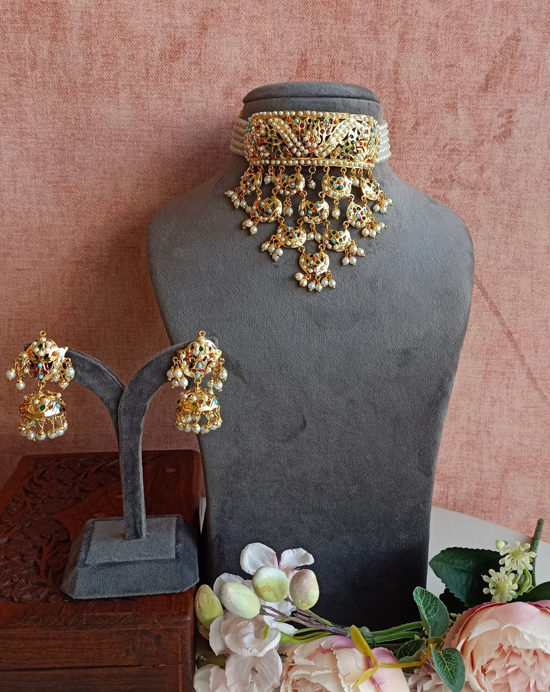 Jadau Gold Choker Necklace Set