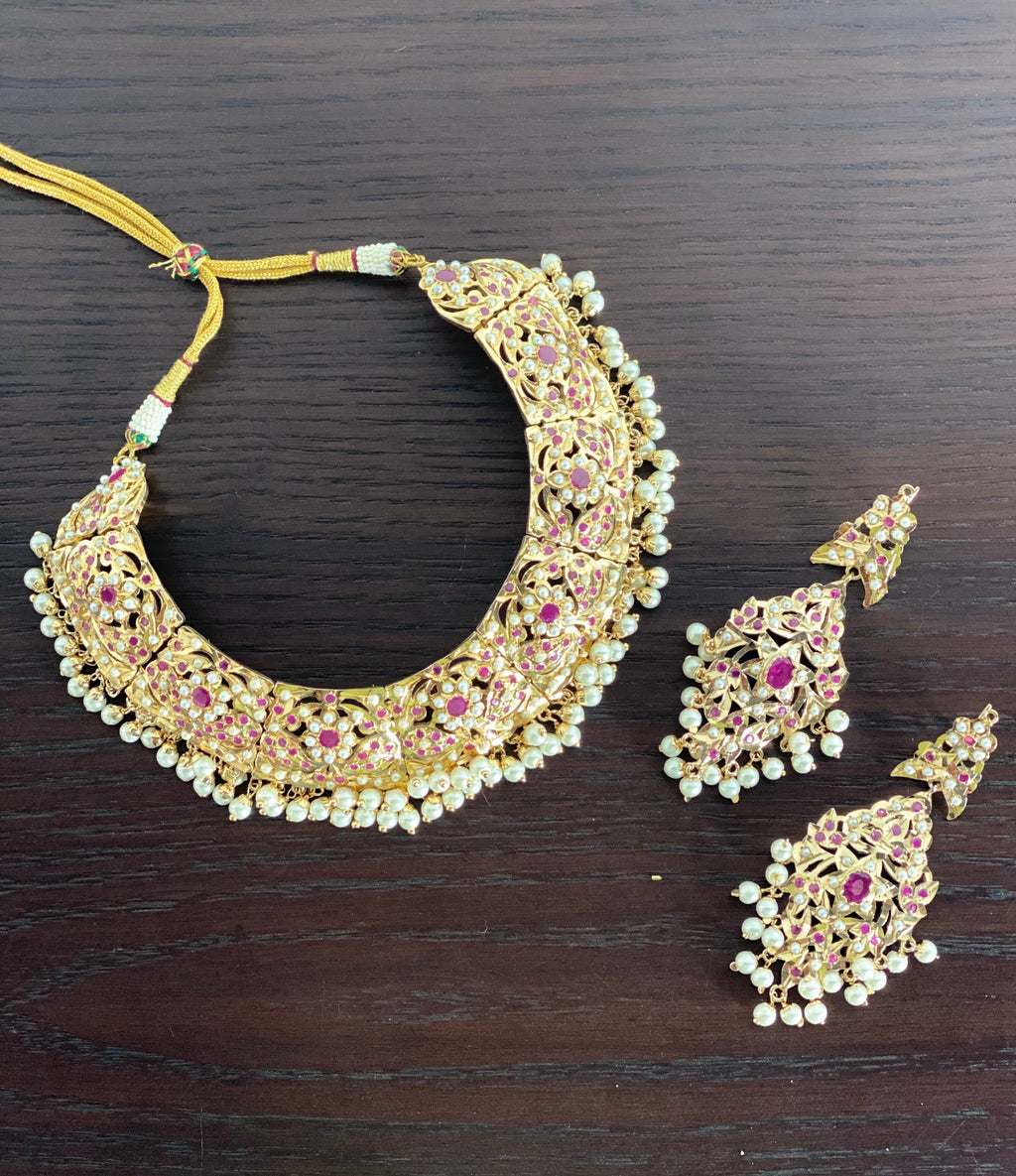 Jadau Gold Necklace Set